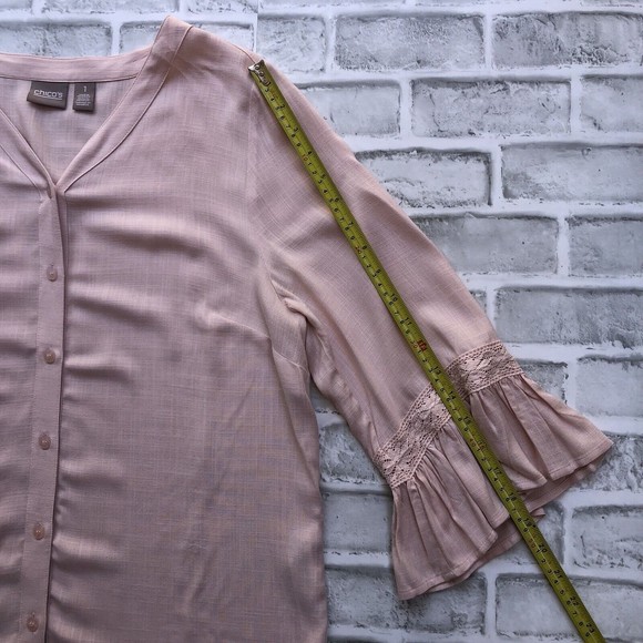 Chicos Size 1 (US 8)  Blush Pink V-Neck Button Front Blouse 3/4 Ruffled Sleeves - Picture 8 of 13